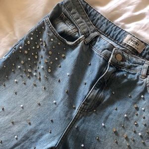 New Look Raw Hem Embellished Mom Jeans